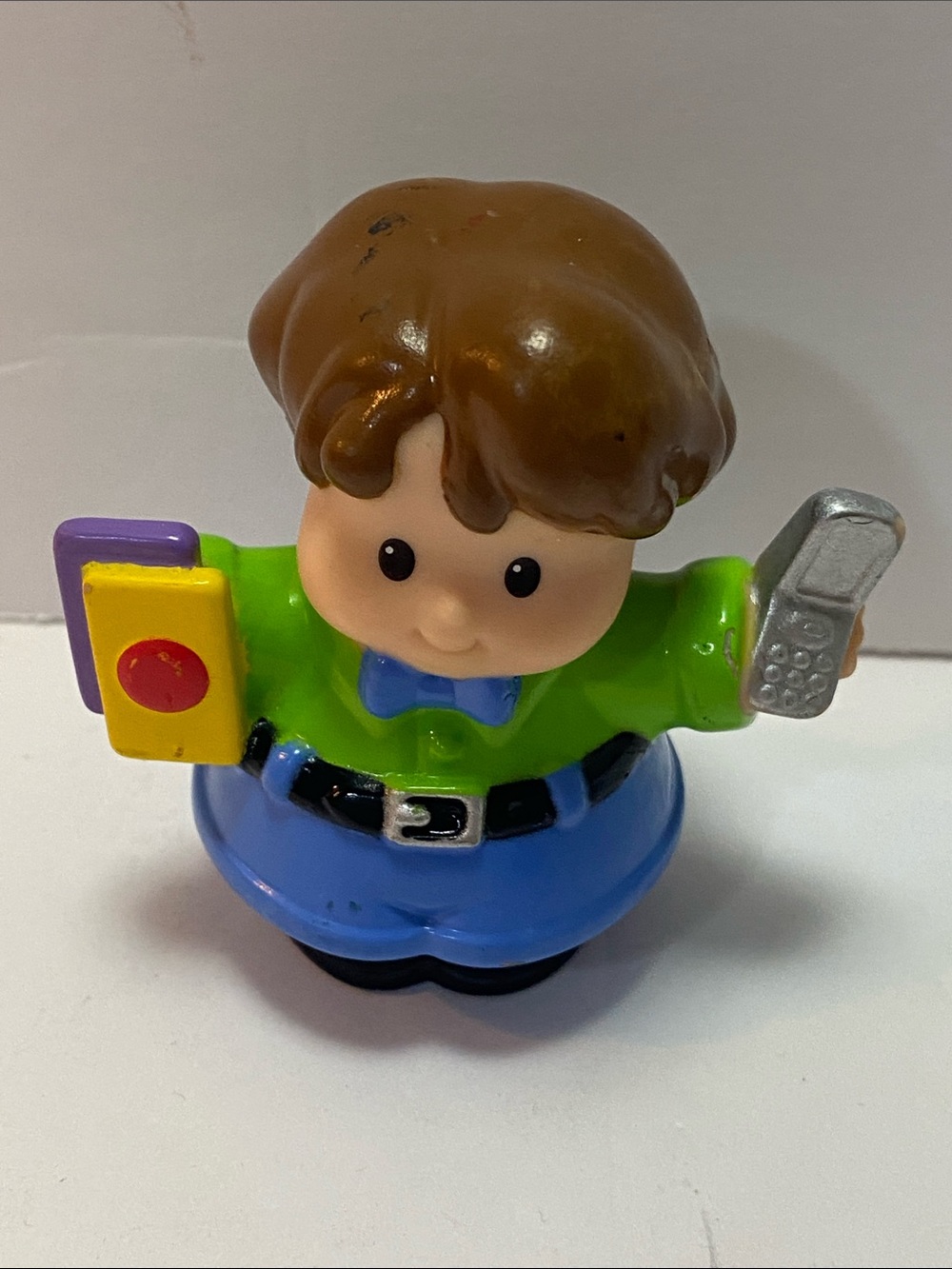 2006 Mattel Fisher Price Little People Male Brown Hair Cell Phone